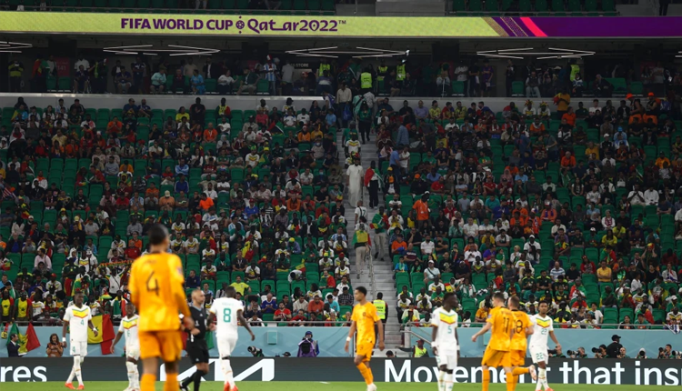 جام جهانی 2022/ هجوم صندلی‌های خالی و بحران مشروعیت قطر