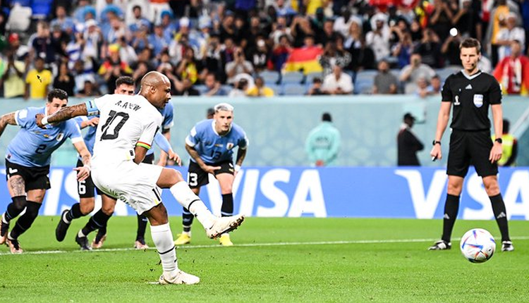 نتیجه بازی غنا و اروگوئه / راهی که برای کره جنوبی باز شد