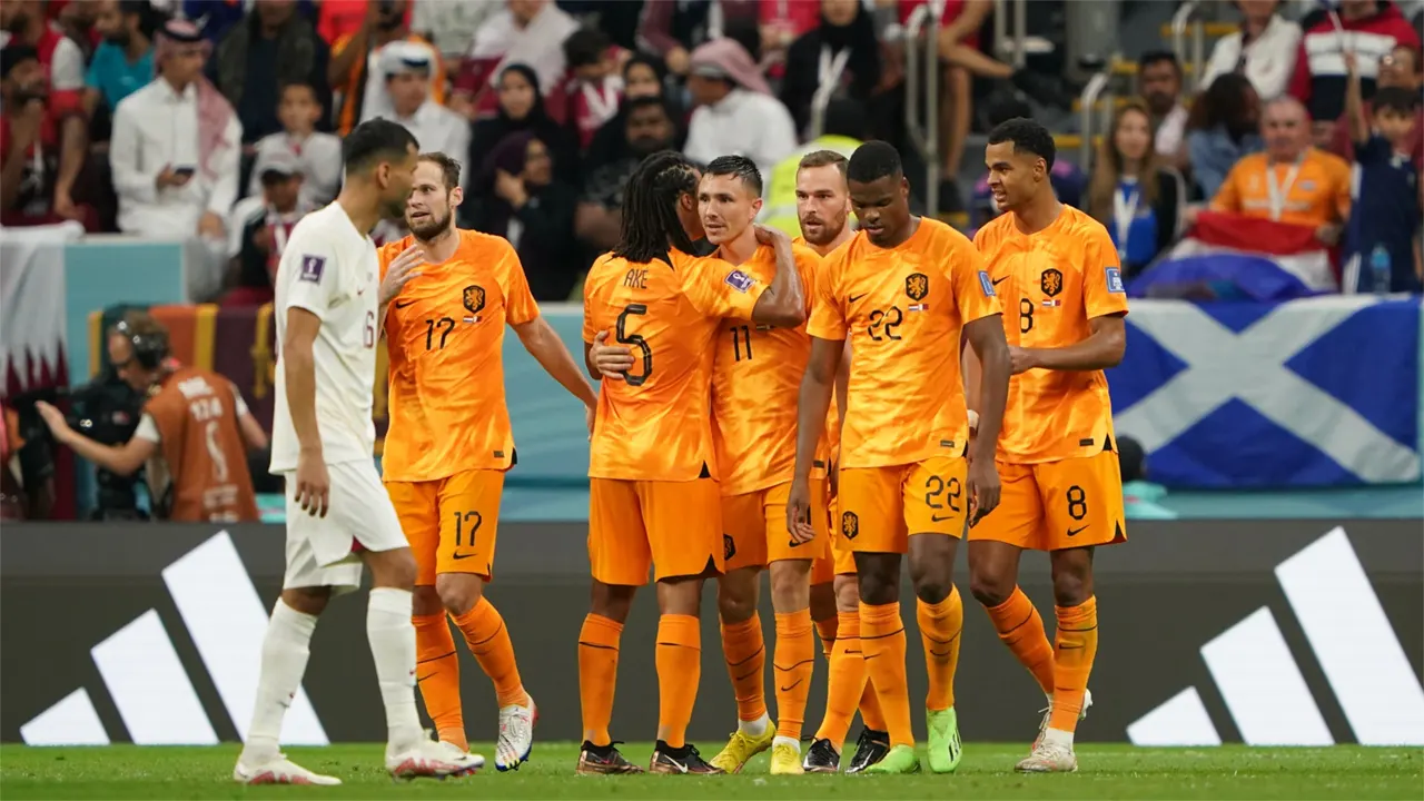 ترکیب تیم ملی فوتبال هلند درمقابل تیم ملی آمریکا + عکس