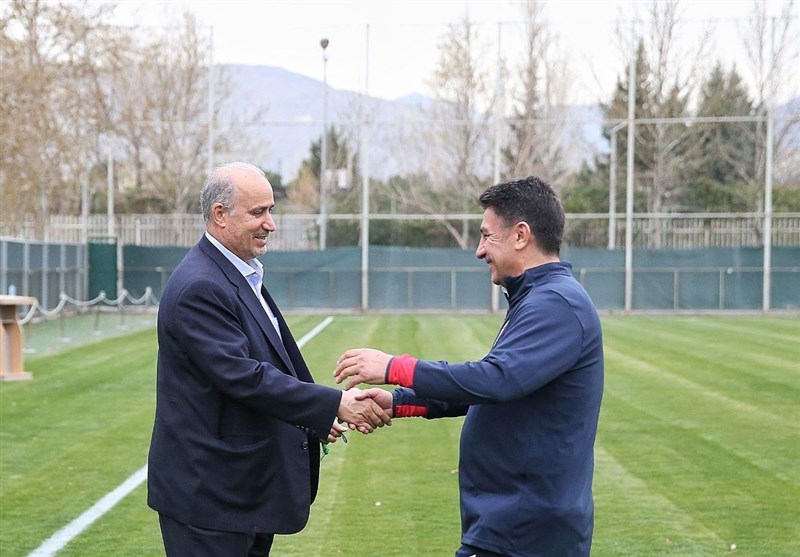 درخواست ویژه حاج صفی / تاج : قرارداد قلعه‌ نویی را تا پایان جام جهانی تنظیم می کنیم