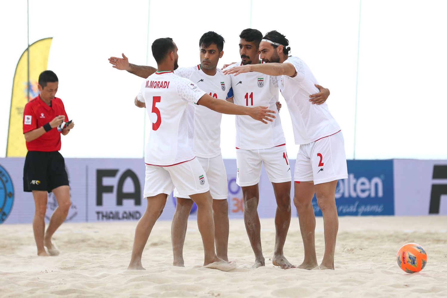 گزارش بازی فوتبال ساحلی ایران مقابل ازبکستان / صعود به یک چهارم نهایی قطعی شد