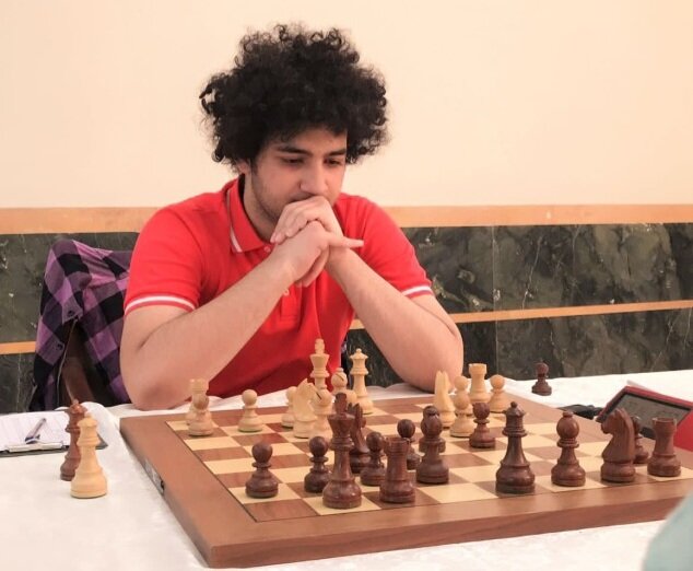 جام جهانی شطرنج ۲۰۲۳ / سوپر استاد بزرگ روس مقابل قهرمان 17 ساله ایرانی زانو زد!