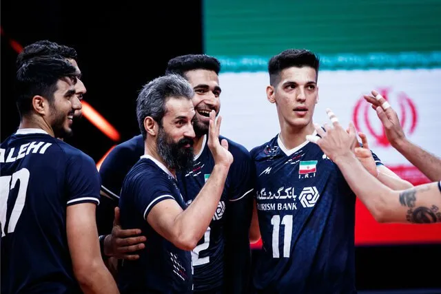 واکنش داورزنی به خط خوردن یک بازیکن از تیم ملی والیبال ایران